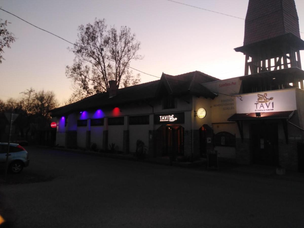 Veresegyház Tavi Panzio Es Etterem Bed & Breakfast エクステリア 写真